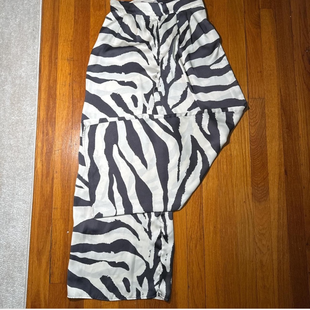 H&M Black and White Patterned Pants